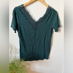 Vera Moda jewel green tee with lace detail, Sz L